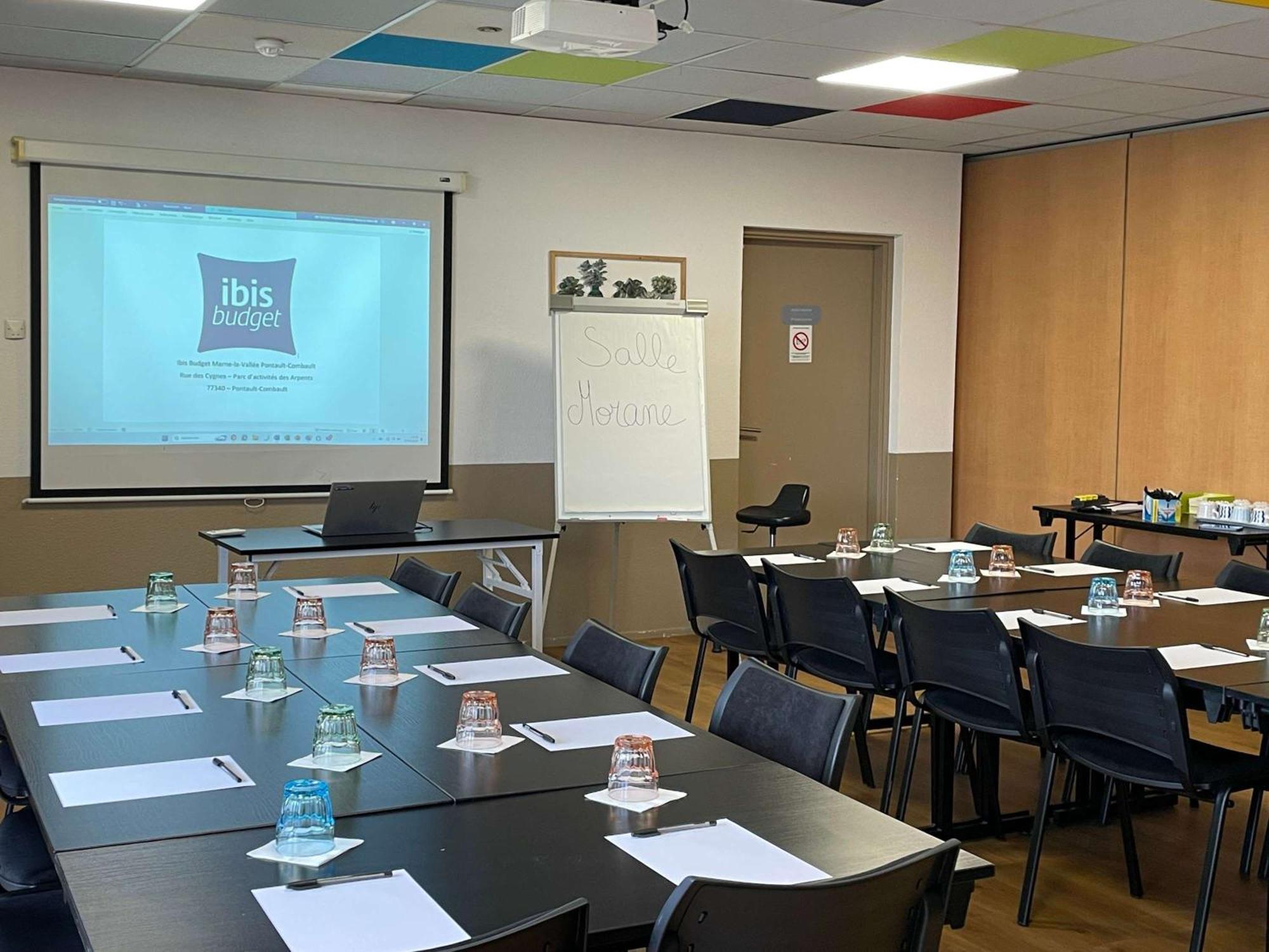 Ibis Budget Marne La Vallee Pontault Combault Eksteriør bilde